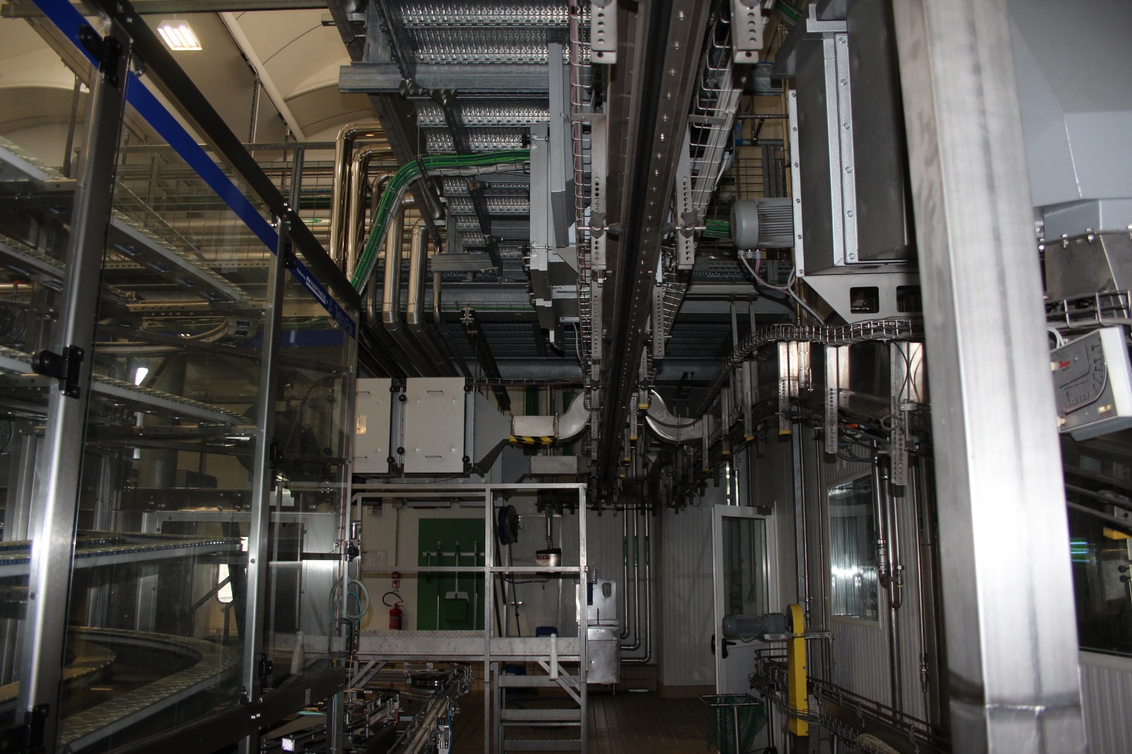 Linea di Produzione Latte Completa - 8.000 Bottiglie/Ora