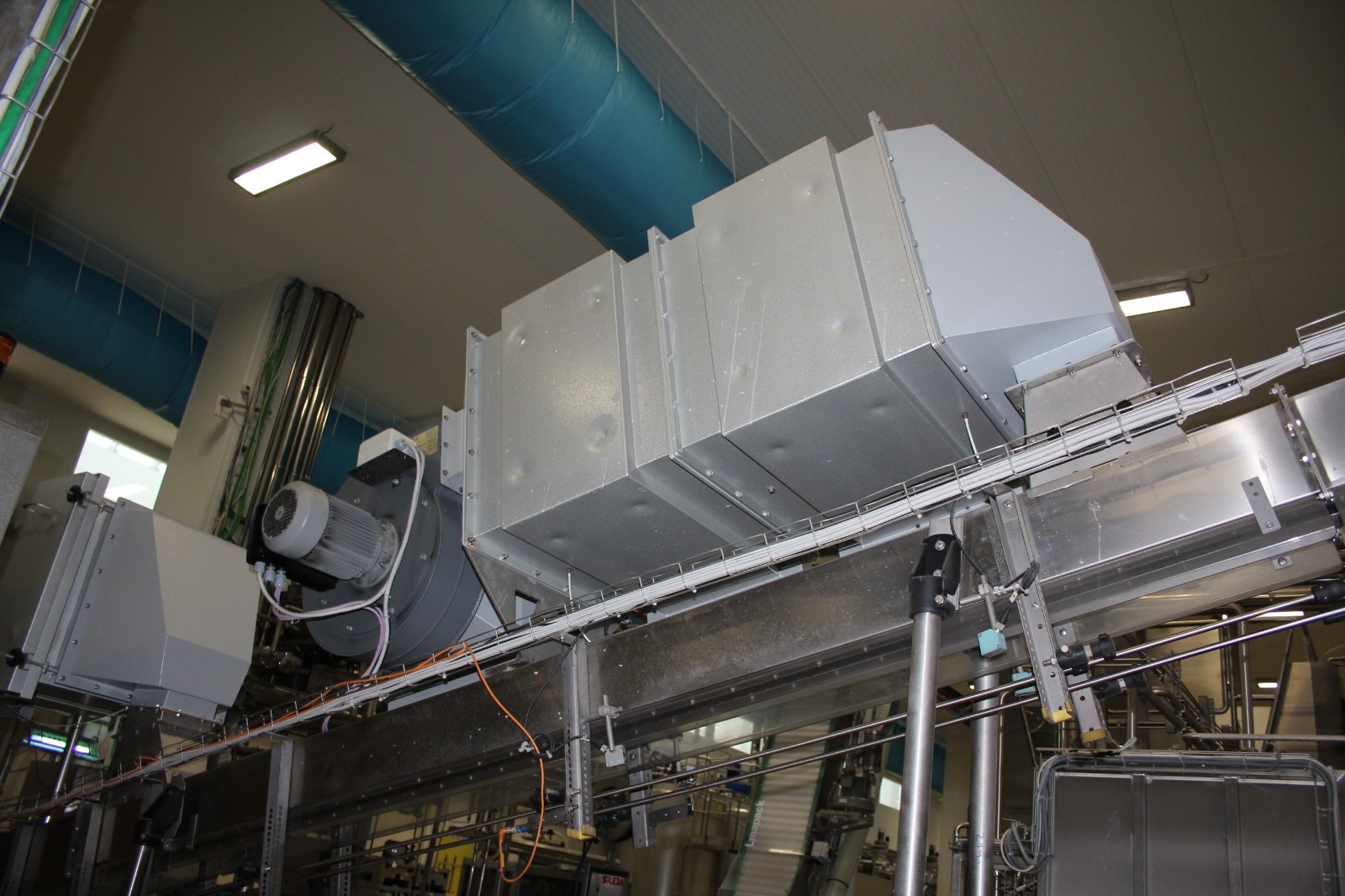 Linea di Produzione Latte Completa - 8.000 Bottiglie/Ora