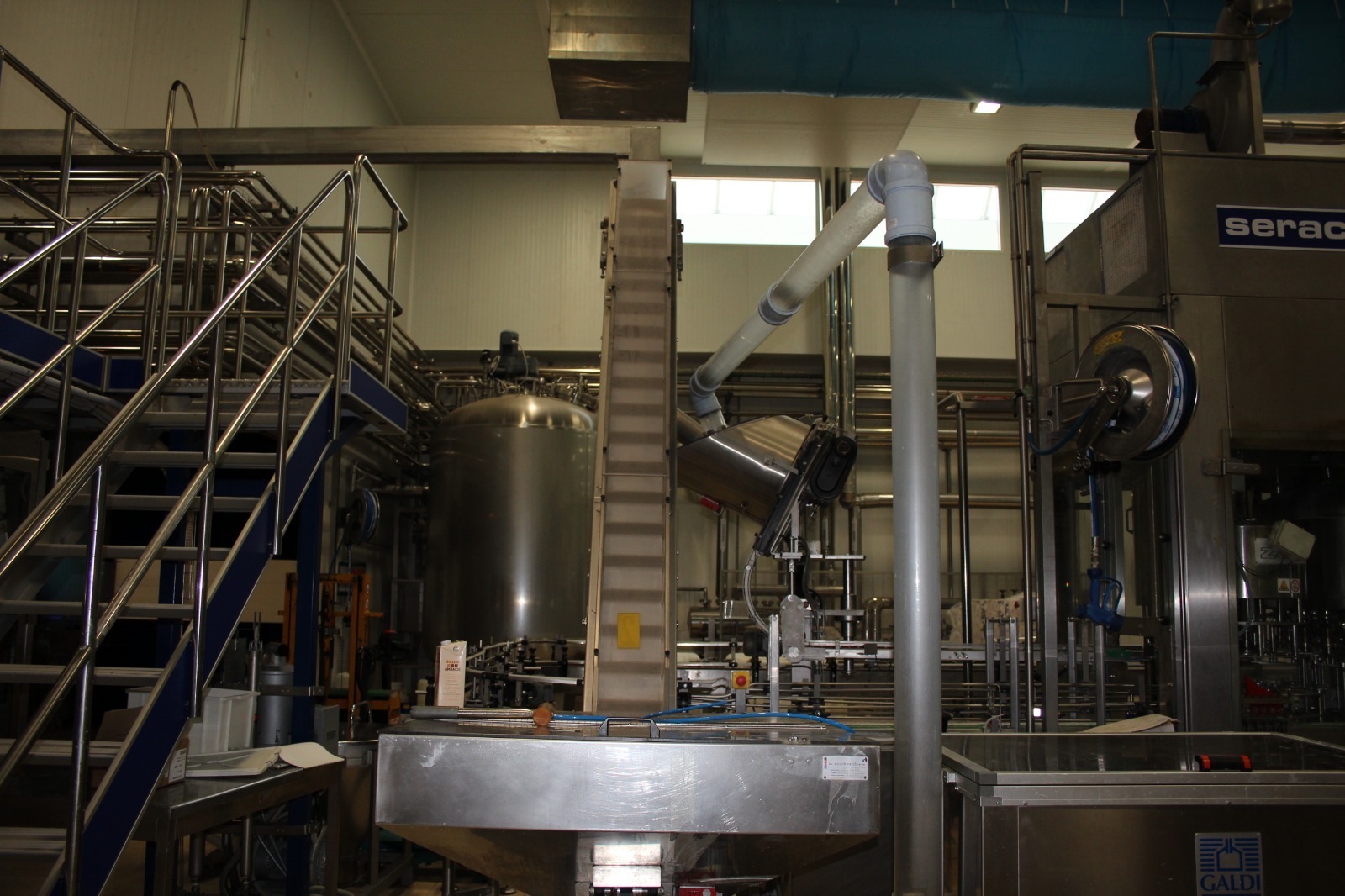 Linea di Produzione Latte Completa - 8.000 Bottiglie/Ora